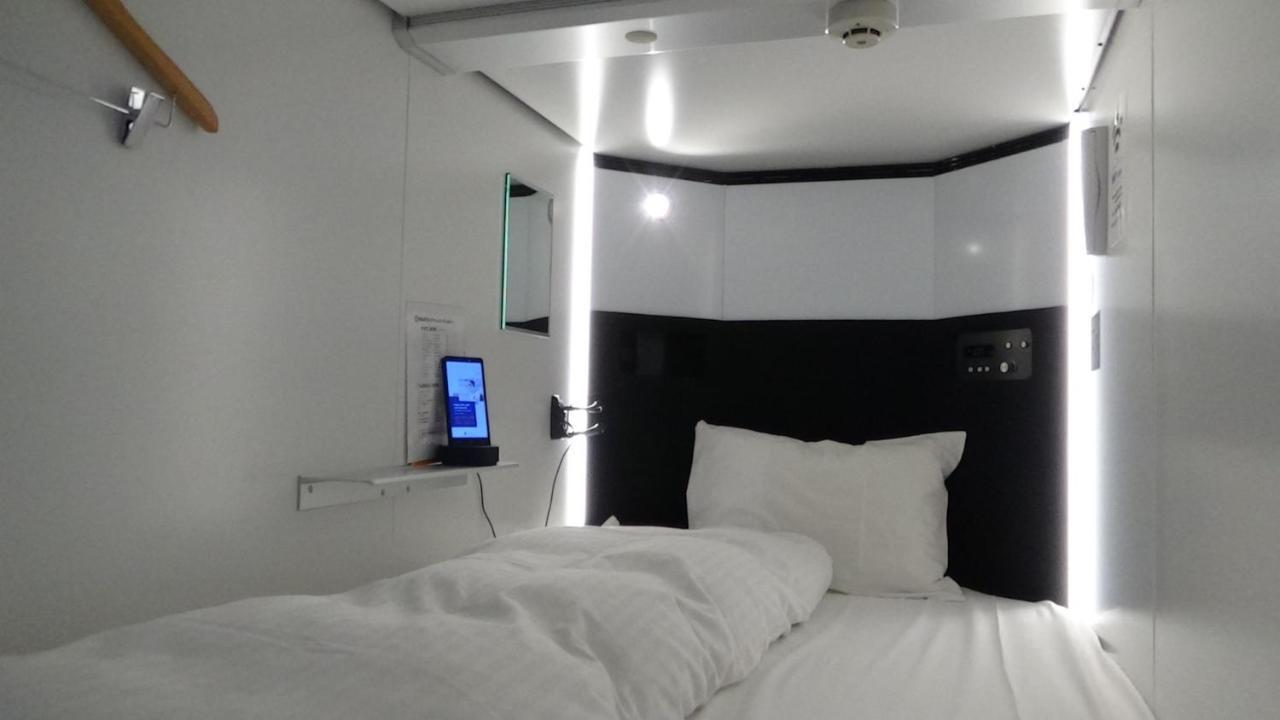 Hearts Capsule Hotel & Spa Hakata فوكوكا المظهر الخارجي الصورة
