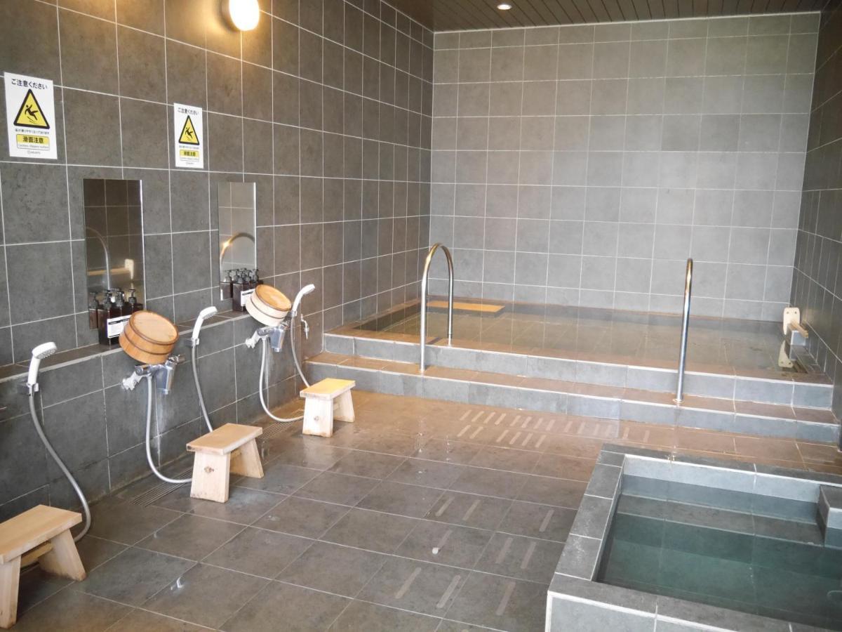 Hearts Capsule Hotel & Spa Hakata فوكوكا المظهر الخارجي الصورة