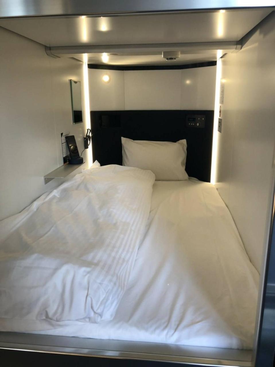 Hearts Capsule Hotel & Spa Hakata فوكوكا المظهر الخارجي الصورة